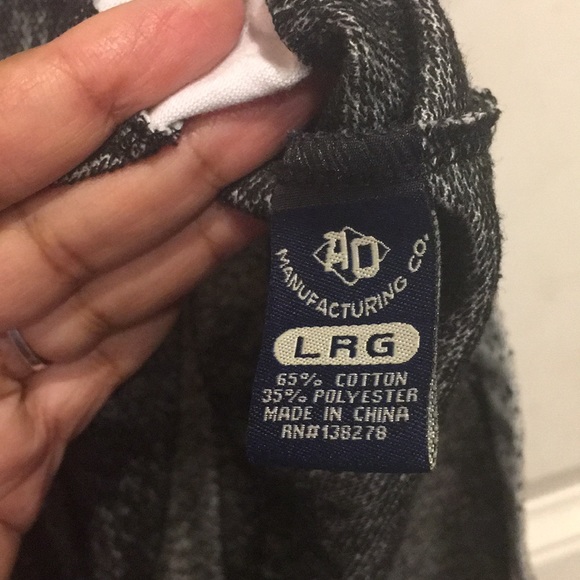 Men’s Short-Sleeved Hoodie - Picture 4 of 6